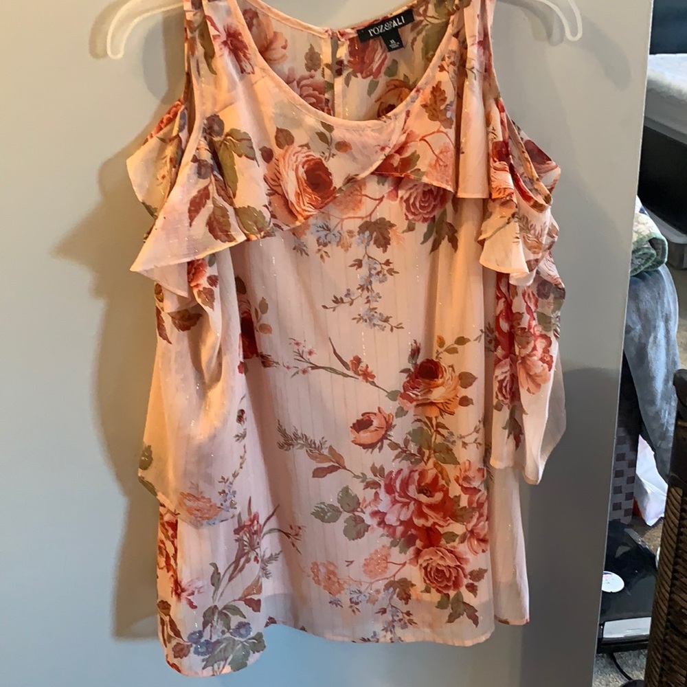 Roz & Ali Size XL shoulder peek shirt worn once
